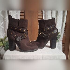 APT-9 Ankle Boots in suede Chocolate Brown